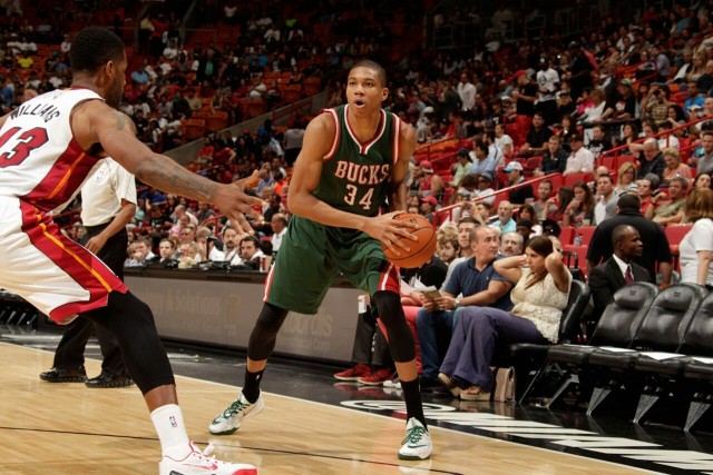 朱芳雨:男篮主教练空缺 不知道杨鸣有没有机会